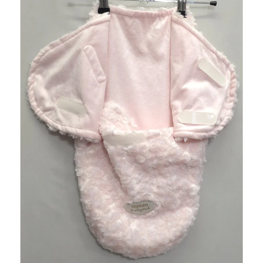 Blankets and Beyond Baby Swaddles Sleepers Cozy Rosette Swirl‎ Soft Pink